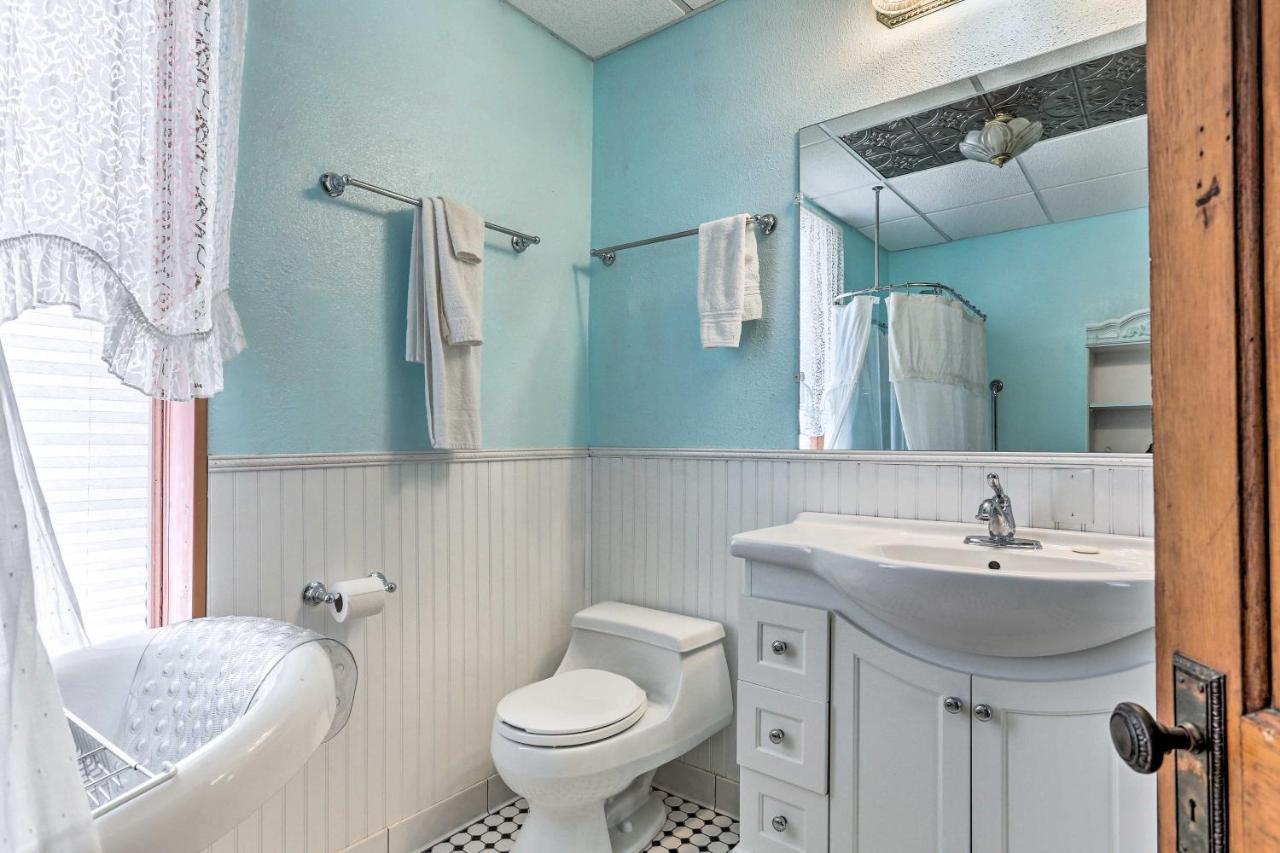 Custer Apt In Heart Of Town Shop, Dine, Hike Exterior foto